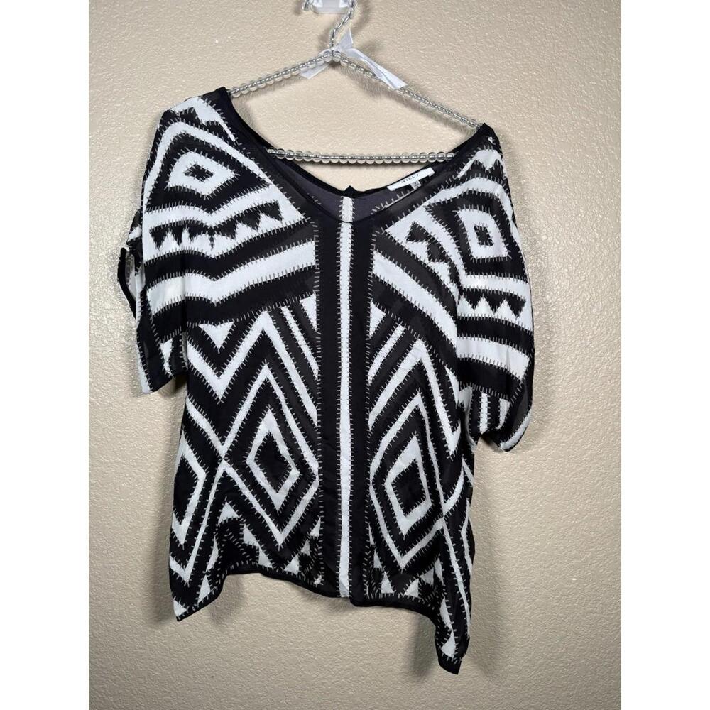 Milly Silk‎ Blouse black n white geometric short sleeve v neck lightweight Sz 2